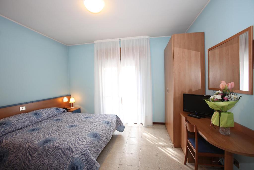 Albergo Ridente Лидо-ди-Езоло Экстерьер фото