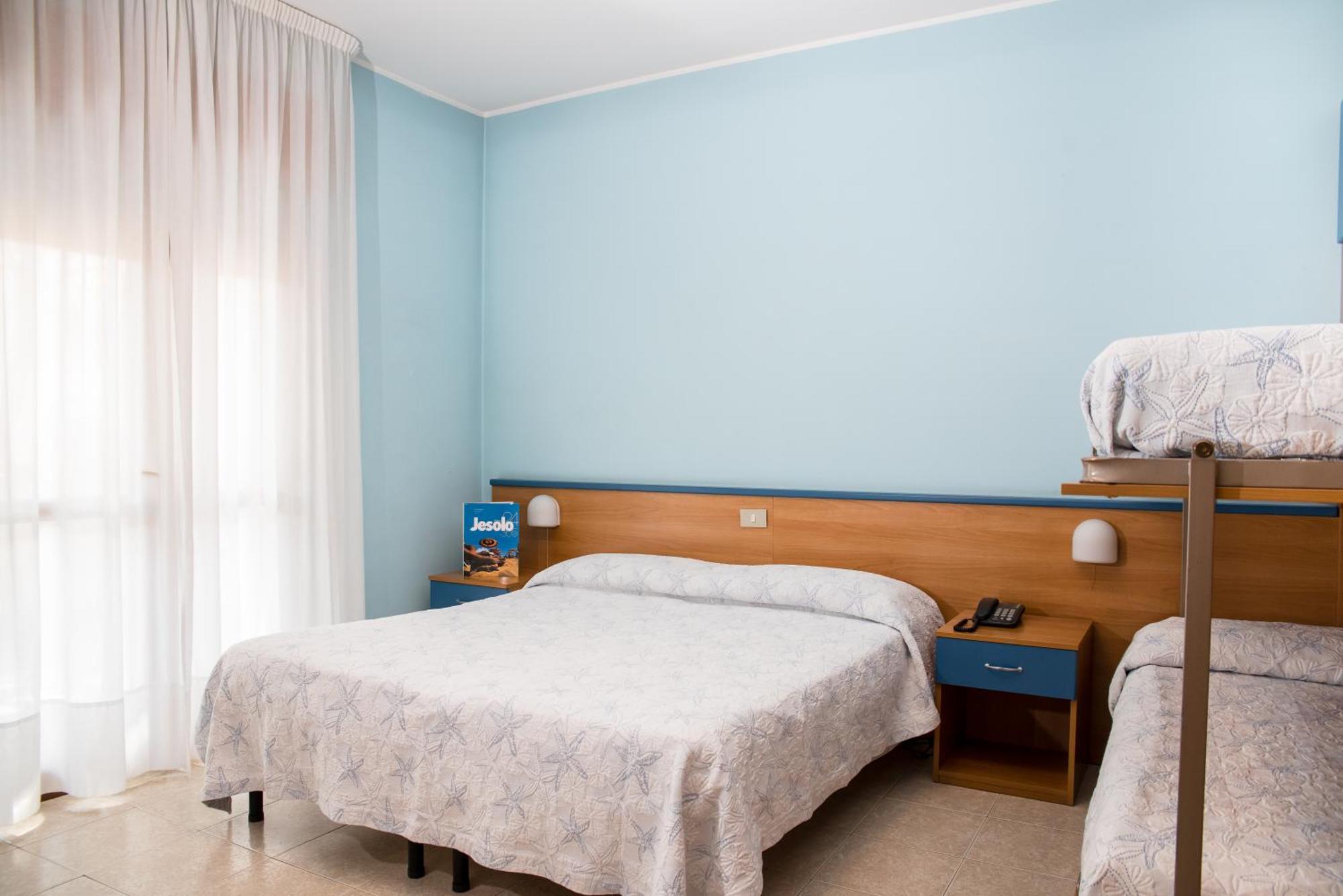 Albergo Ridente Лидо-ди-Езоло Экстерьер фото