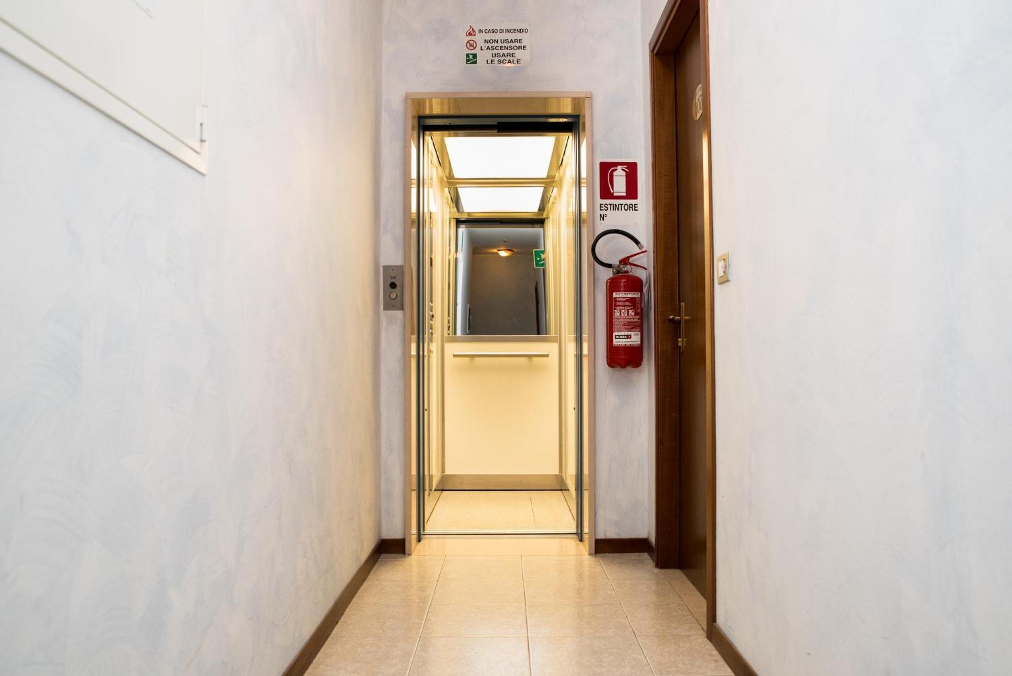 Albergo Ridente Лидо-ди-Езоло Экстерьер фото